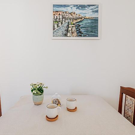 Green Leaves Apartment Сиракуза Екстериор снимка